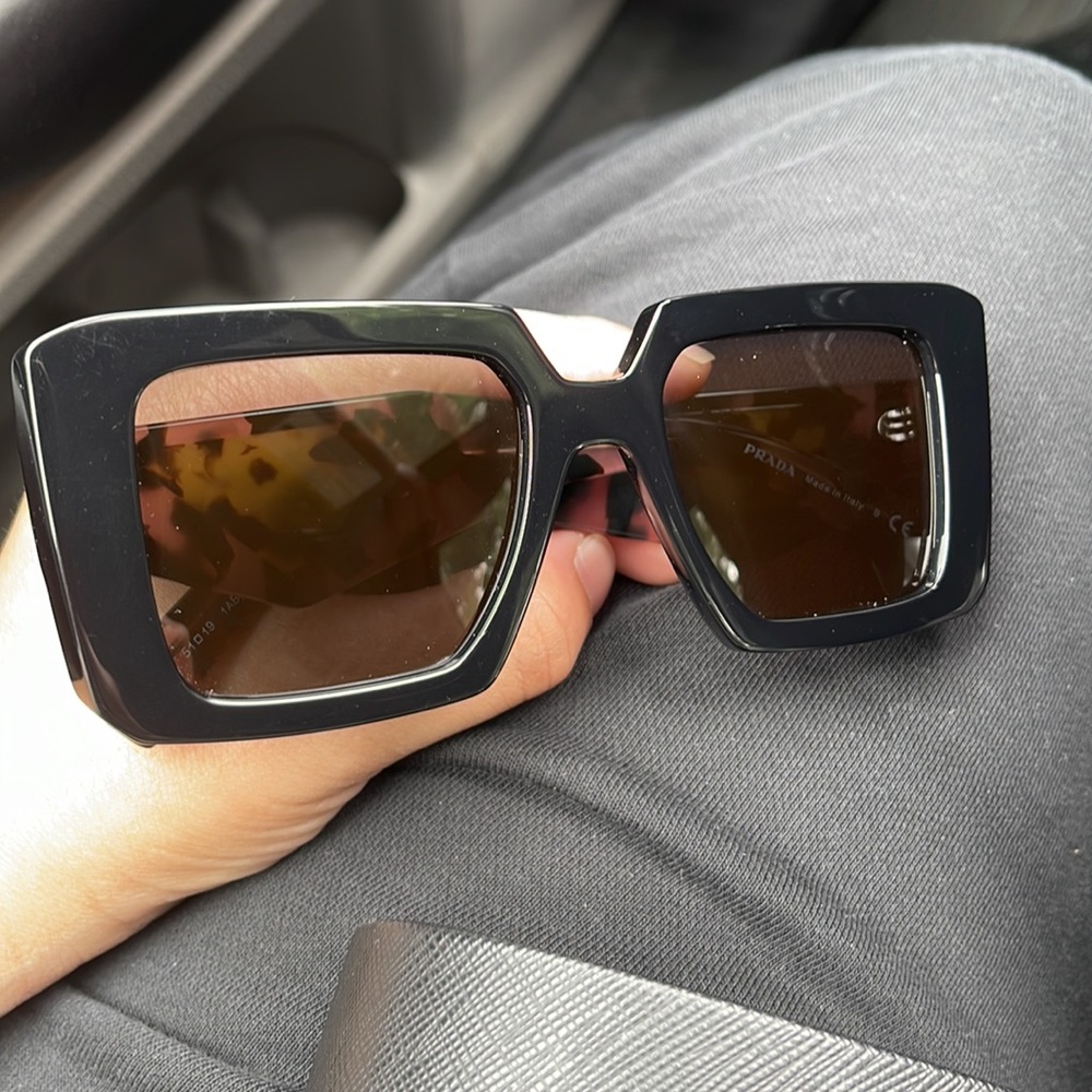 Prada Black Square Sunglasses with Tortoiseshell Arms - Picture 10 of 10